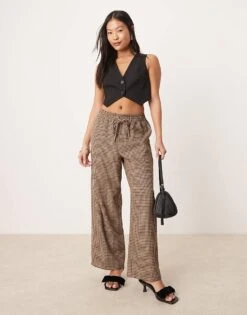 Miss Selfridge Petite Tailored Pull On Trousers In Brown Check For Women