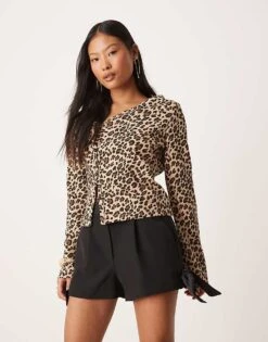 Miss Selfridge Petite Ribbon Detail Tailored Short In Black For Women